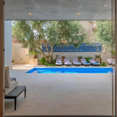 Rex Exclusive Lägenhet Split